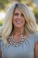Michelle Spurgeon Headshot